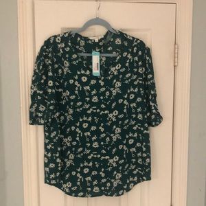 NWT Fun 2 Fun Flowered Green Flowered Blouse XXL